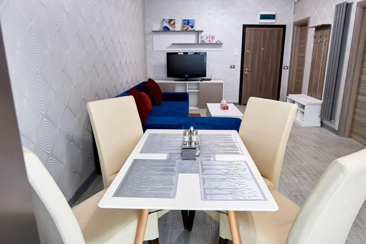 Blue Apartment In Spa N Pool Beach Resort Năvodari 외부 사진