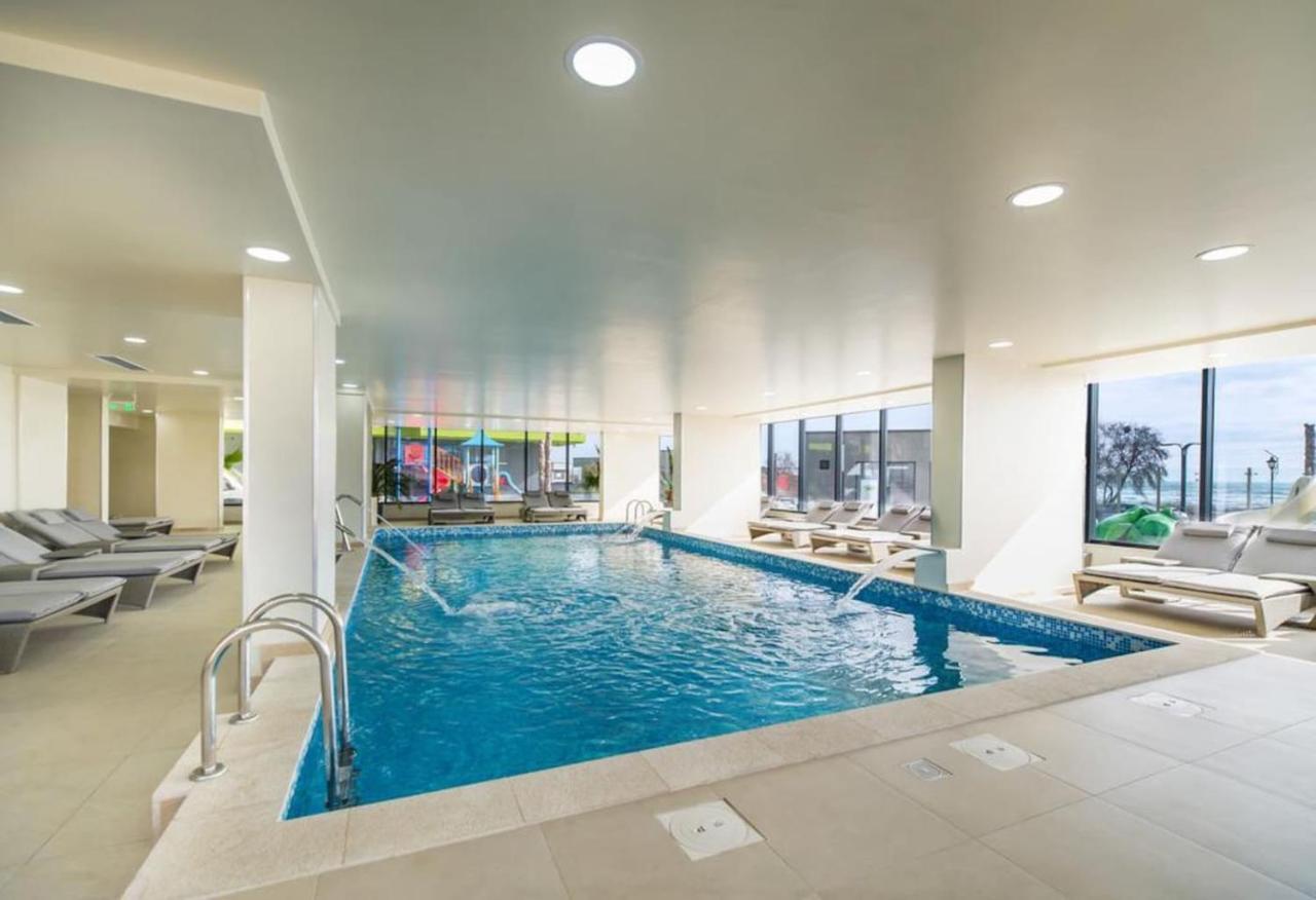 Blue Apartment In Spa N Pool Beach Resort Năvodari 외부 사진